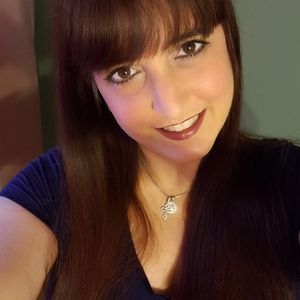 Meet your Posher, Dana